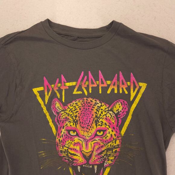 Def Leppard Band Graphic Short Sleeve Crew Neck Shirt Womens Size Small S Gray - Picture 1 of 9